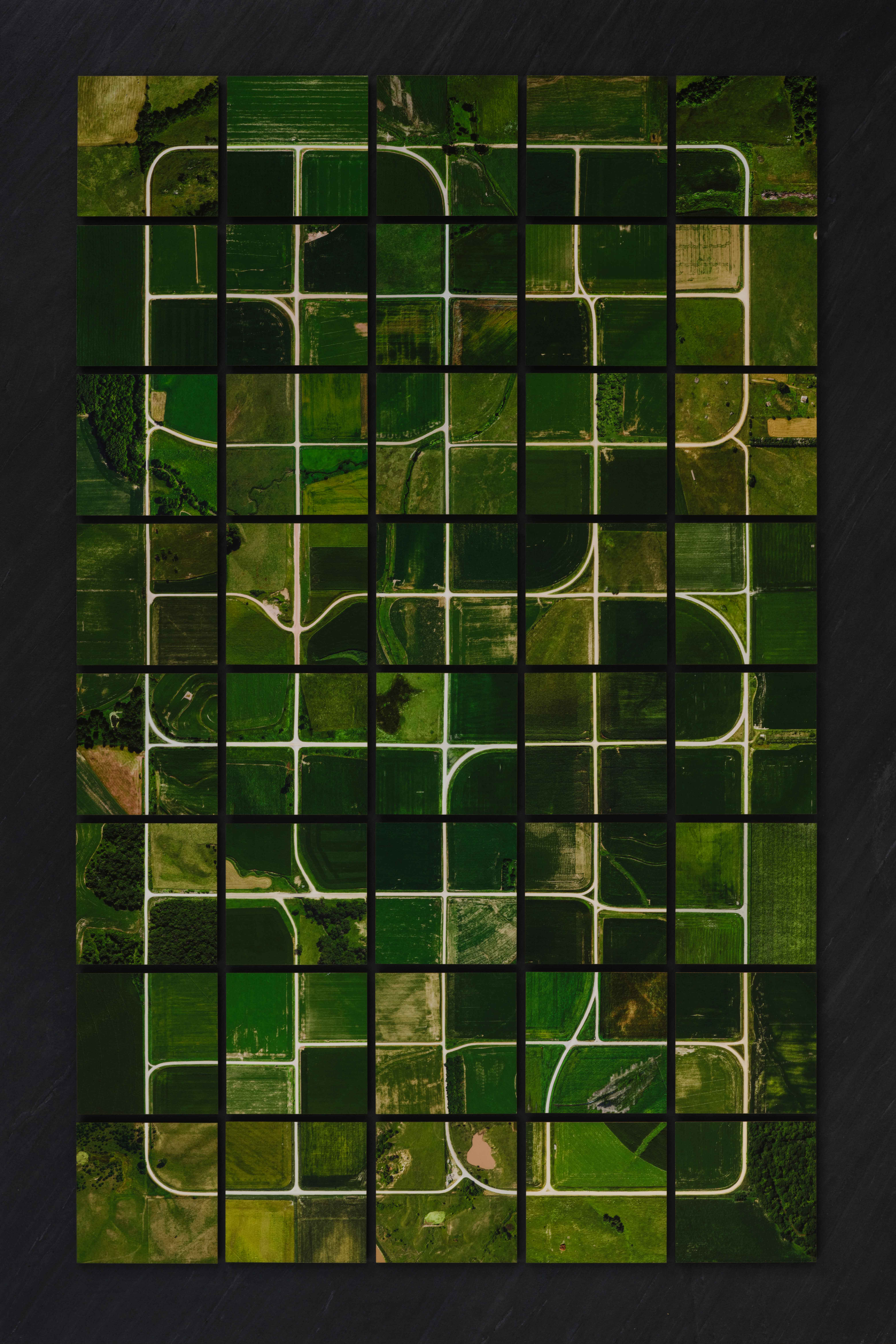 Stage 03 - Buradasınız / Duvar Heykeli / Huş Kontraplak Üzerine Doğaltaş Hahnemühle Matte Fiber Kağıt + Inkjet Arşivsel Pigment Baskı / 134x90 cm / 2020